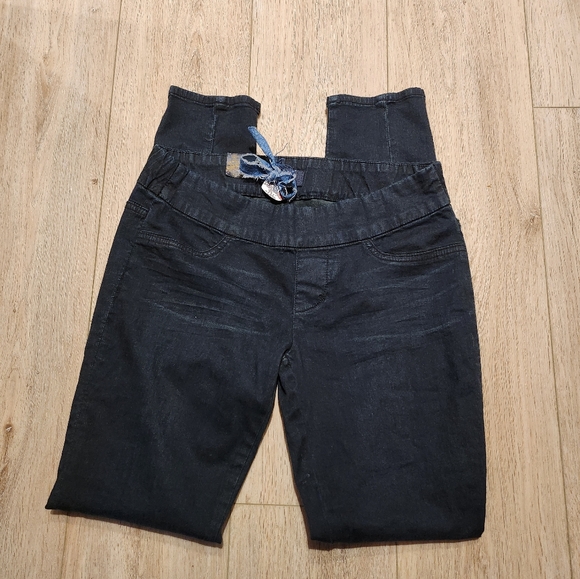 Seven7/Stretch Pull-On Jeans.  NWT - Picture 2 of 5